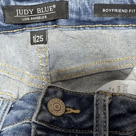 Judy Blue Boyfriend Fit Ripped Jeans - Picture 7 of 8